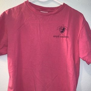 GREAT CONDITION! SIMPLY SOUTHERN YL GRAPHIC TEE!